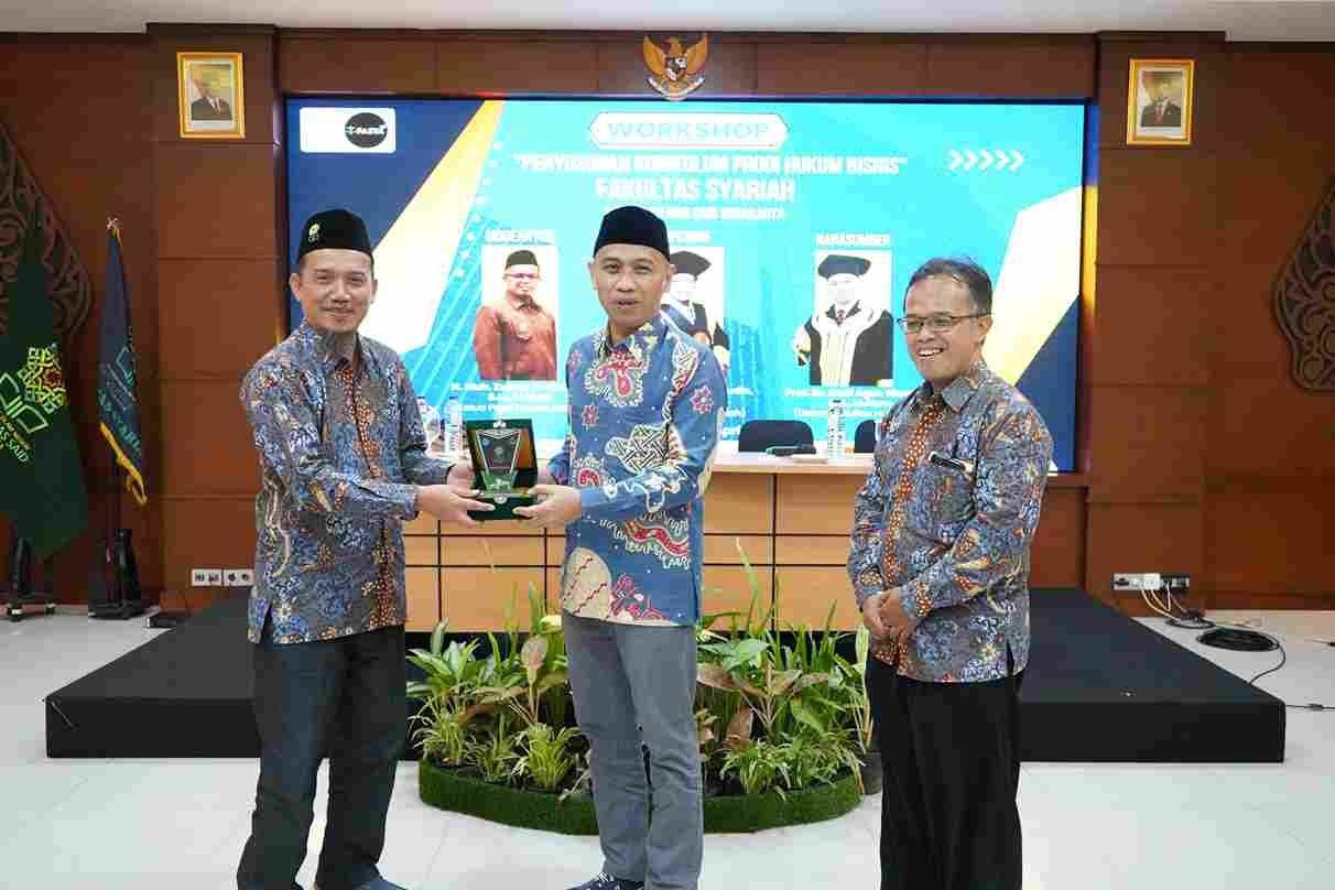 Program Studi Hukum Bisnis Fakultas Syariah UIN Surakarta Gelar Workshop Penyusunan Kurikulum